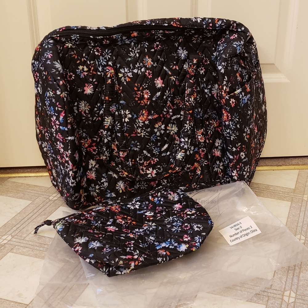 Quilted overnight tote with cosmetic bag